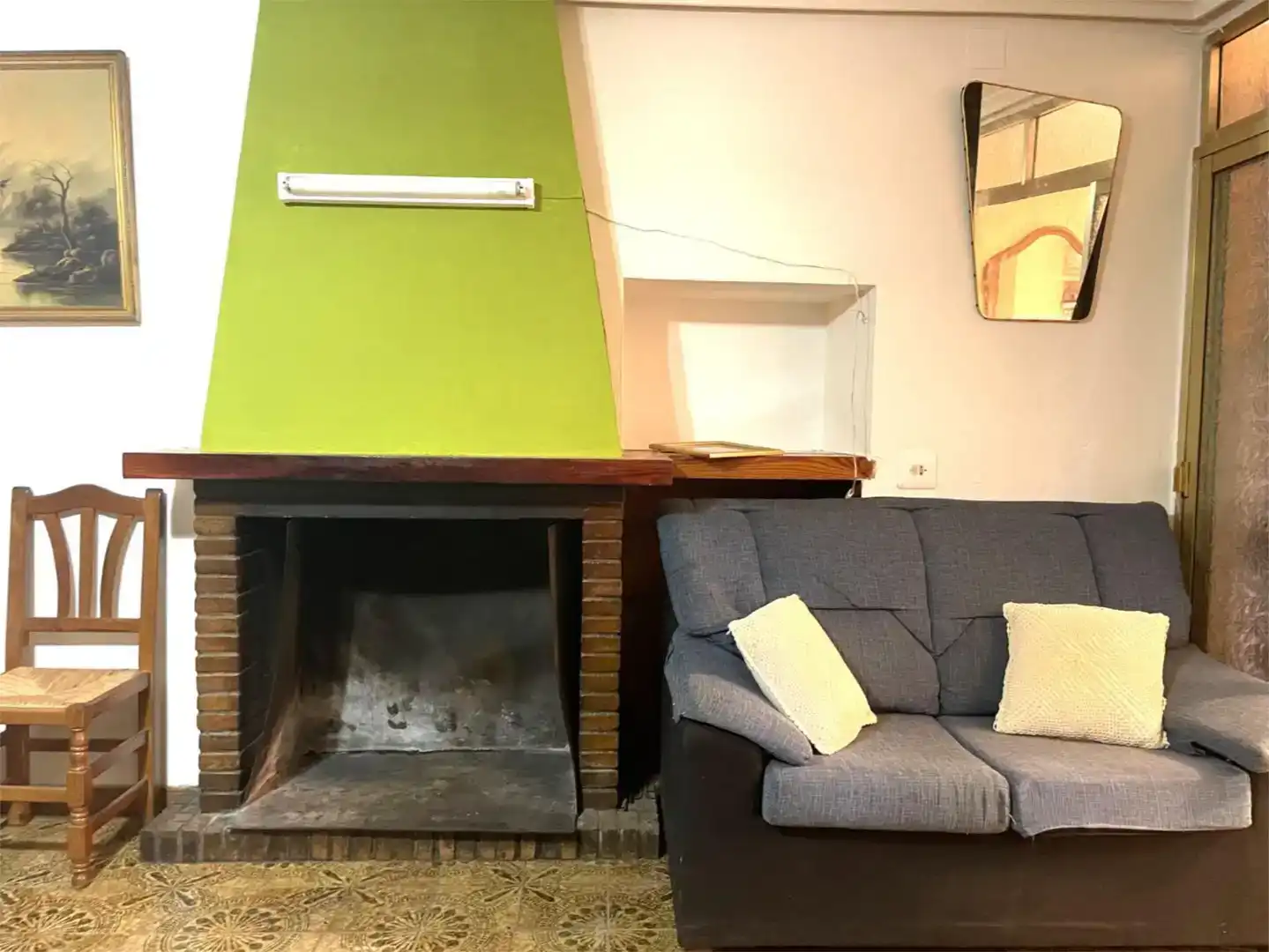 Living room of Detached homes for sale in Planes