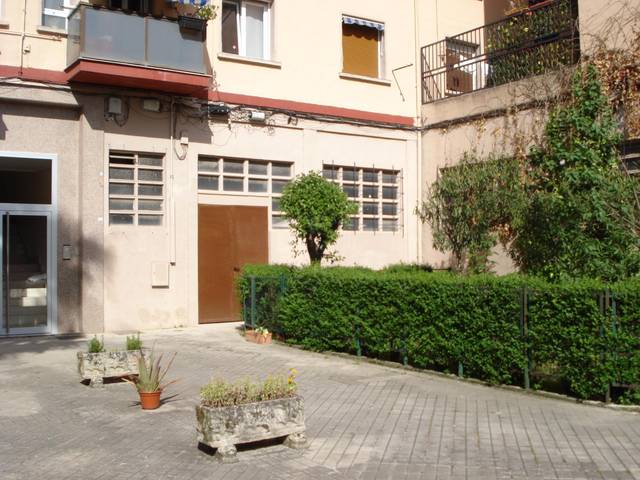 Piso en Venta en Calle LAS CENDEAS en Rochapea