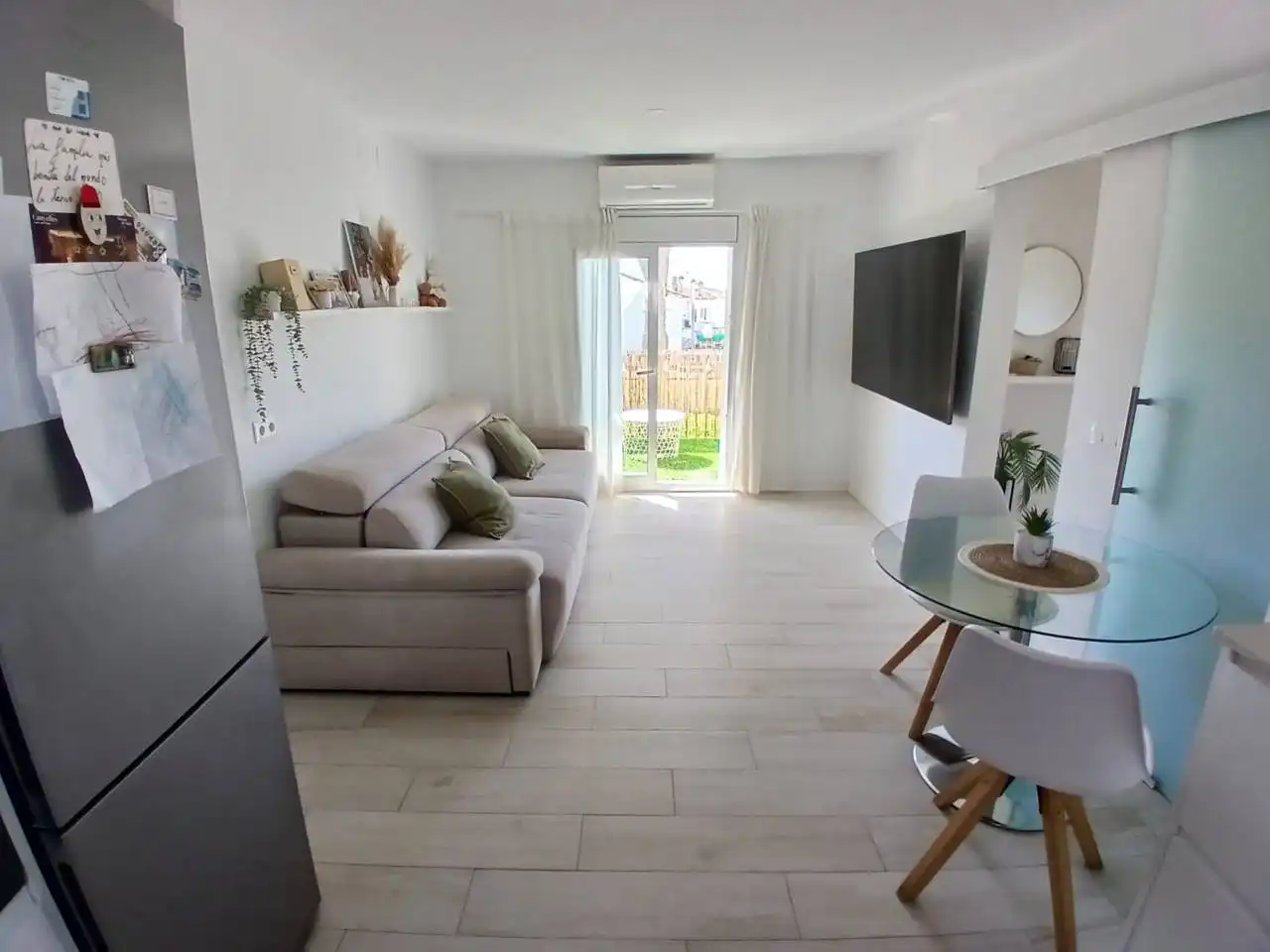 Sala d'estar de Pis en venda en Vilanova i la Geltrú amb Aire condicionat, Calefacció i Parquet