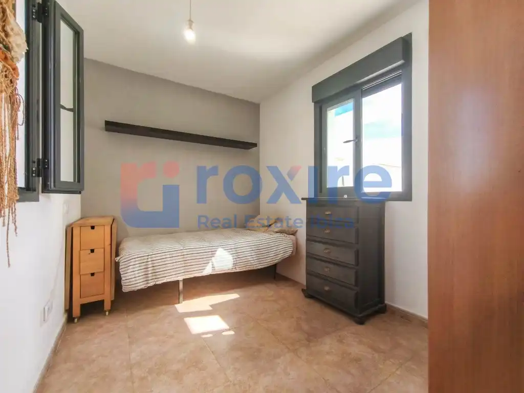 Dormitori de Casa adosada en venda en Sant Josep de sa Talaia amb Aire condicionat, Terrassa i Piscina