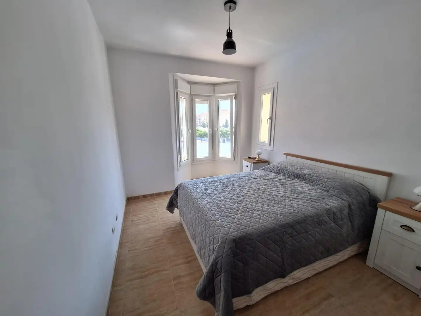 Dormitori de Casa adosada de lloguer en Fuengirola amb Terrassa, Traster i Piscina comunitària