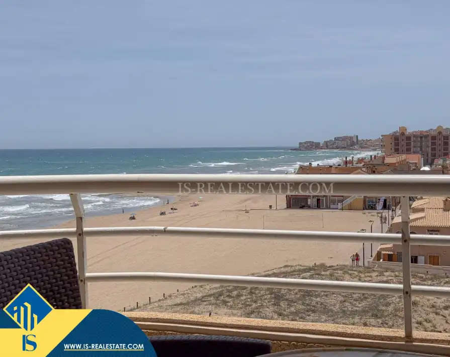 Piso con ascensor en venta en La Mata, imagen 2