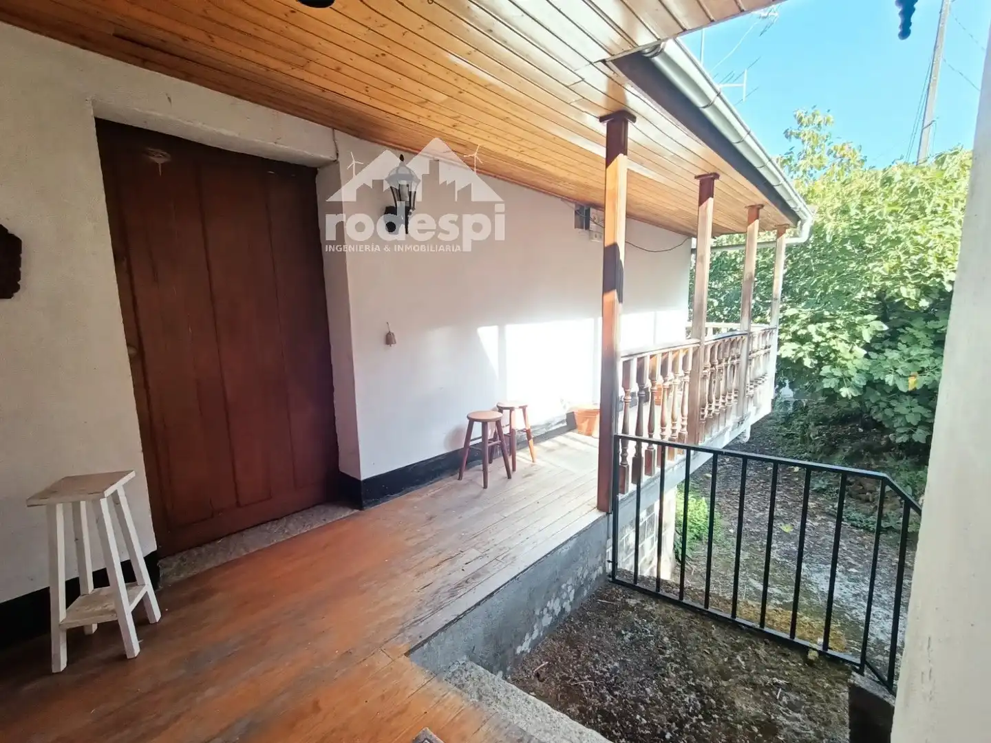 Exterior view of Houses for sale in Padrenda  with Storage room and Furnished