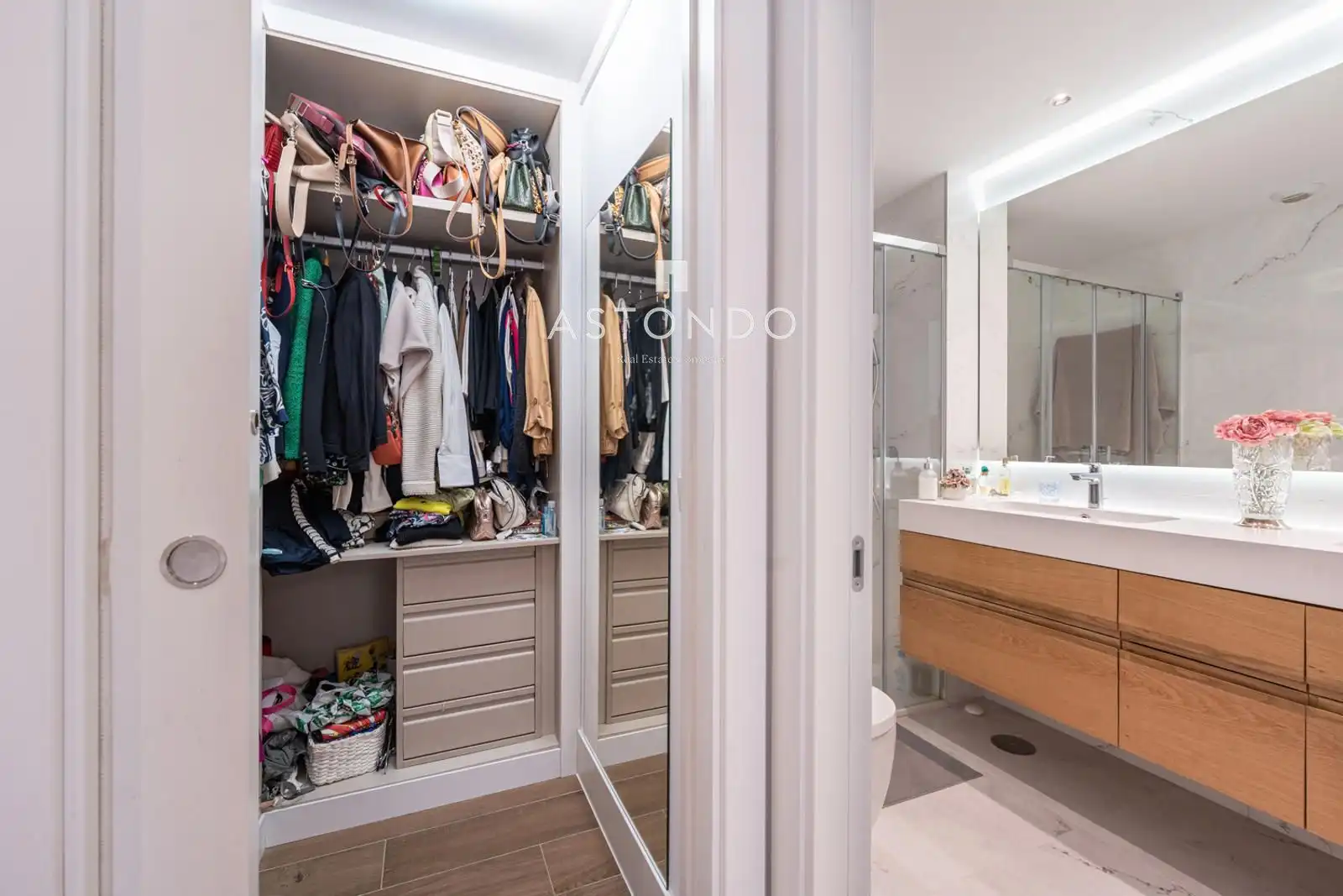 Schlafzimmer von Wohnung zur Miete in Madrid mit Klimaanlage, Heizung und Terrasse