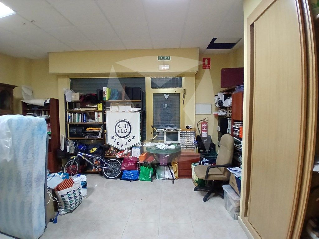 Local en venda en Badajoz Capital amb Aire condicionat