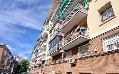 Exterior view of Premises for sale in  Madrid Capital