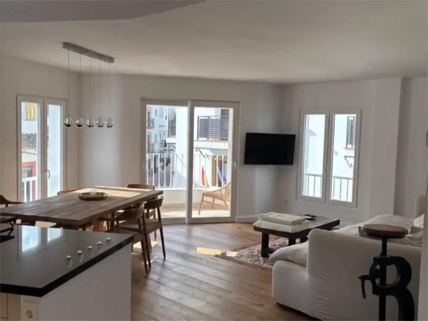 Sala d'estar de Pis en venda en Estepona amb Aire condicionat i Balcó
