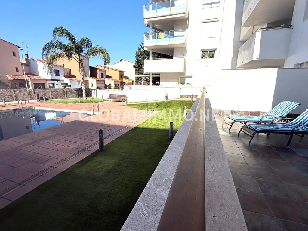 Mini appartamento con piscina in vendita a Avinguda del Nord, imagen 4