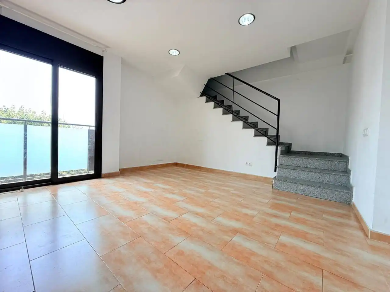 Sala d'estar de Pis en venda en Riells i Viabrea amb Calefacció, Terrassa i Balcó