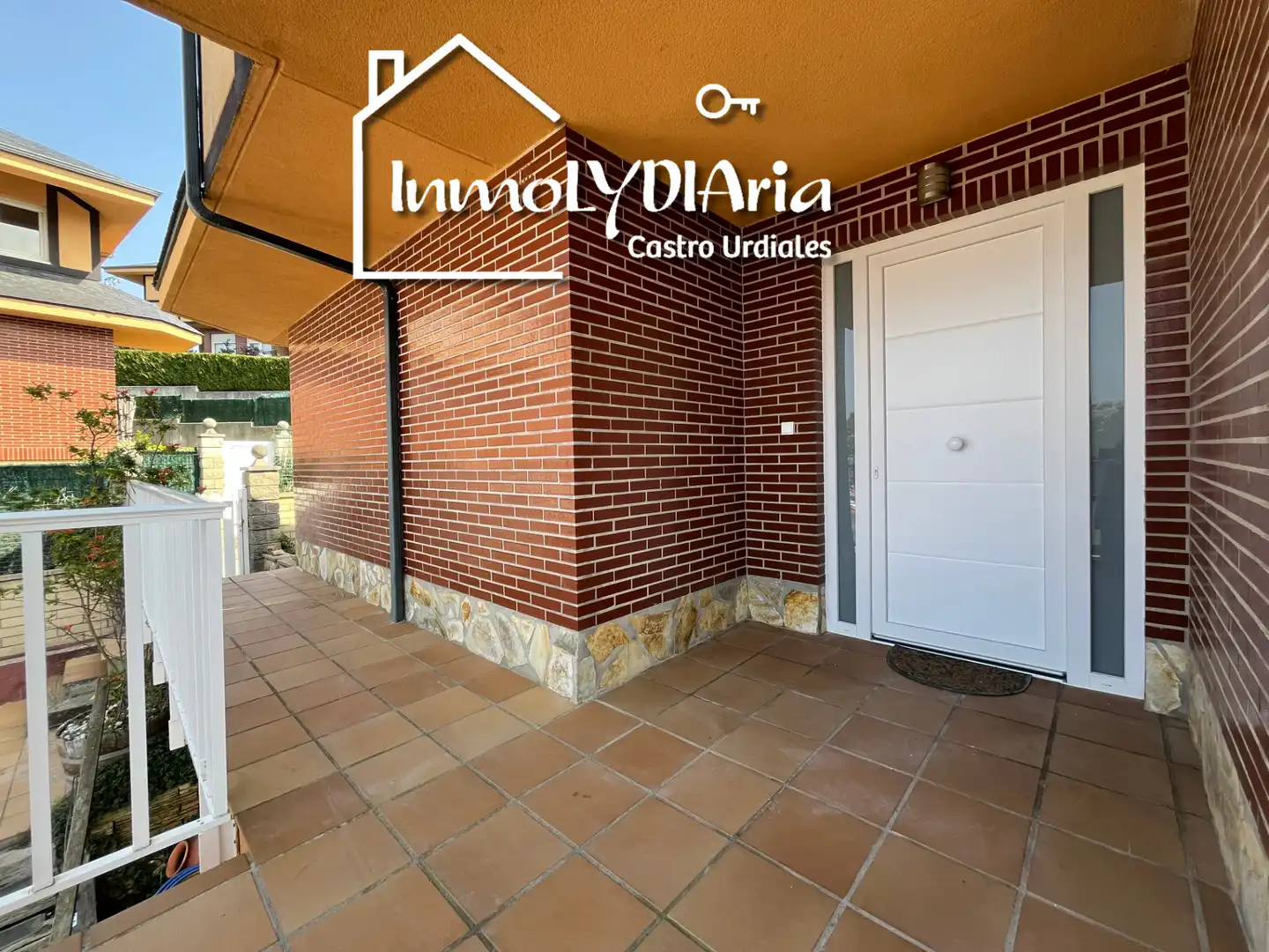 Exterior view of Houses for sale in Castro-Urdiales  with Heating, Private garden and Terrace