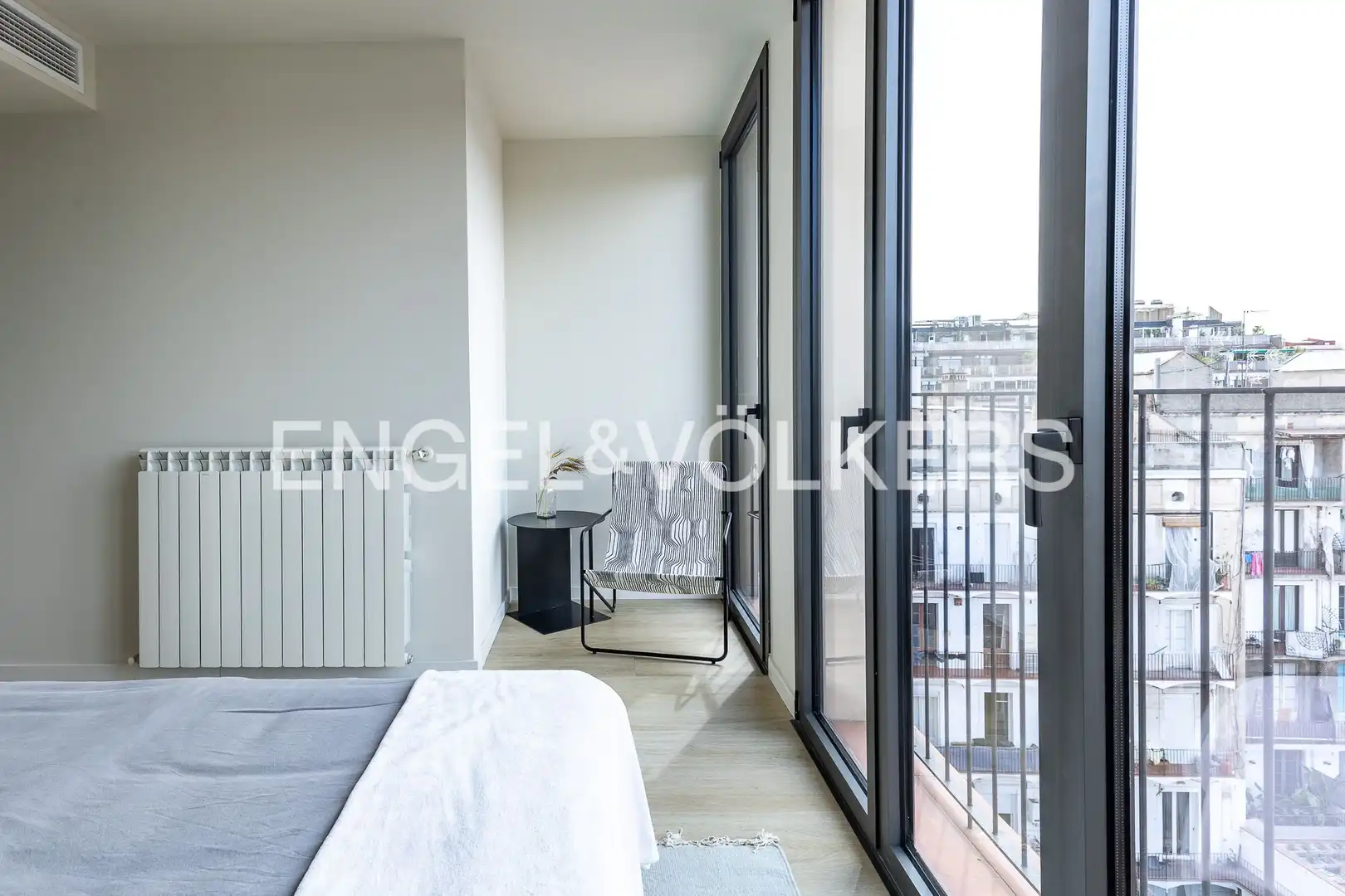 Terrasse von Maisonette zum Verkauf in Barcelona mit Klimaanlage, Heizung und Parkett