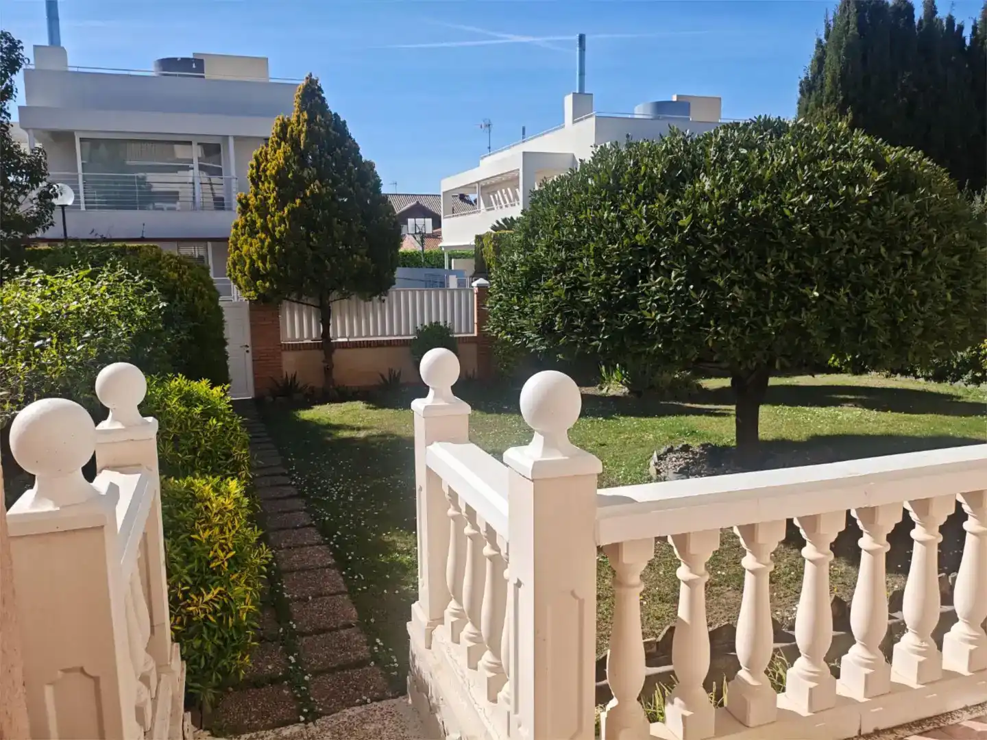 Jardí de Casa o xalet en venda en  Zaragoza Capital amb Aire condicionat, Piscina i Balcó