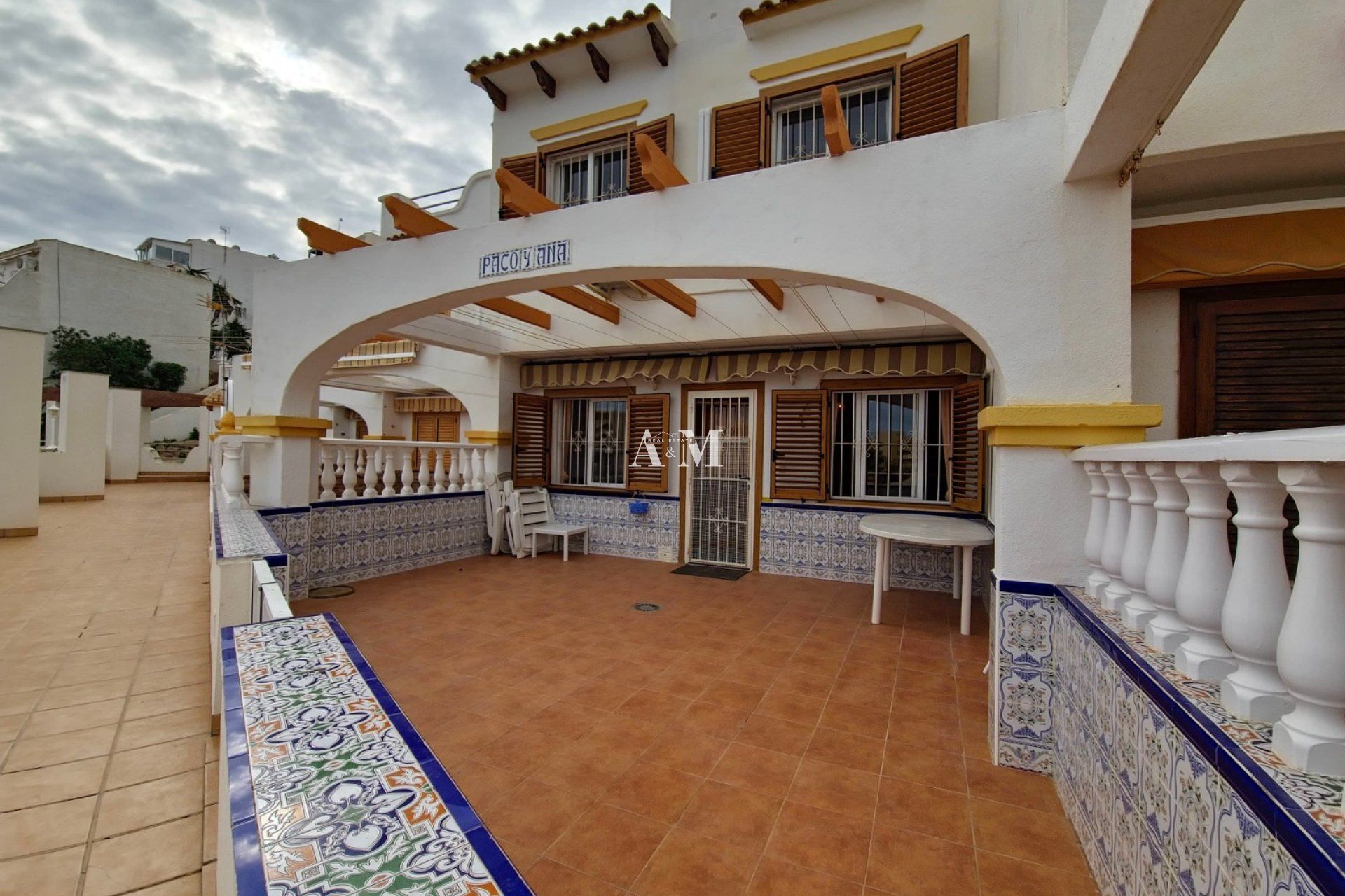 Jardí de Casa adosada de lloguer en Torrevieja amb Aire condicionat, Calefacció i Terrassa