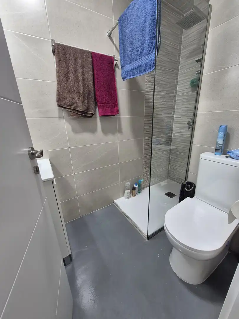 Badezimmer von Wohnung zur untervermieten in Ávila mit Heizung, Terrasse und Möbliert