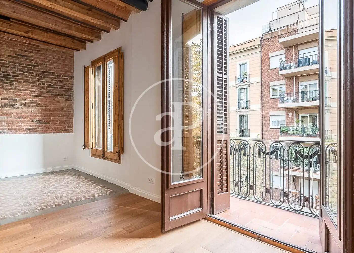 Exterior view of Flat for sale in Barcelona  with Air Conditioner, Heating and Terrace