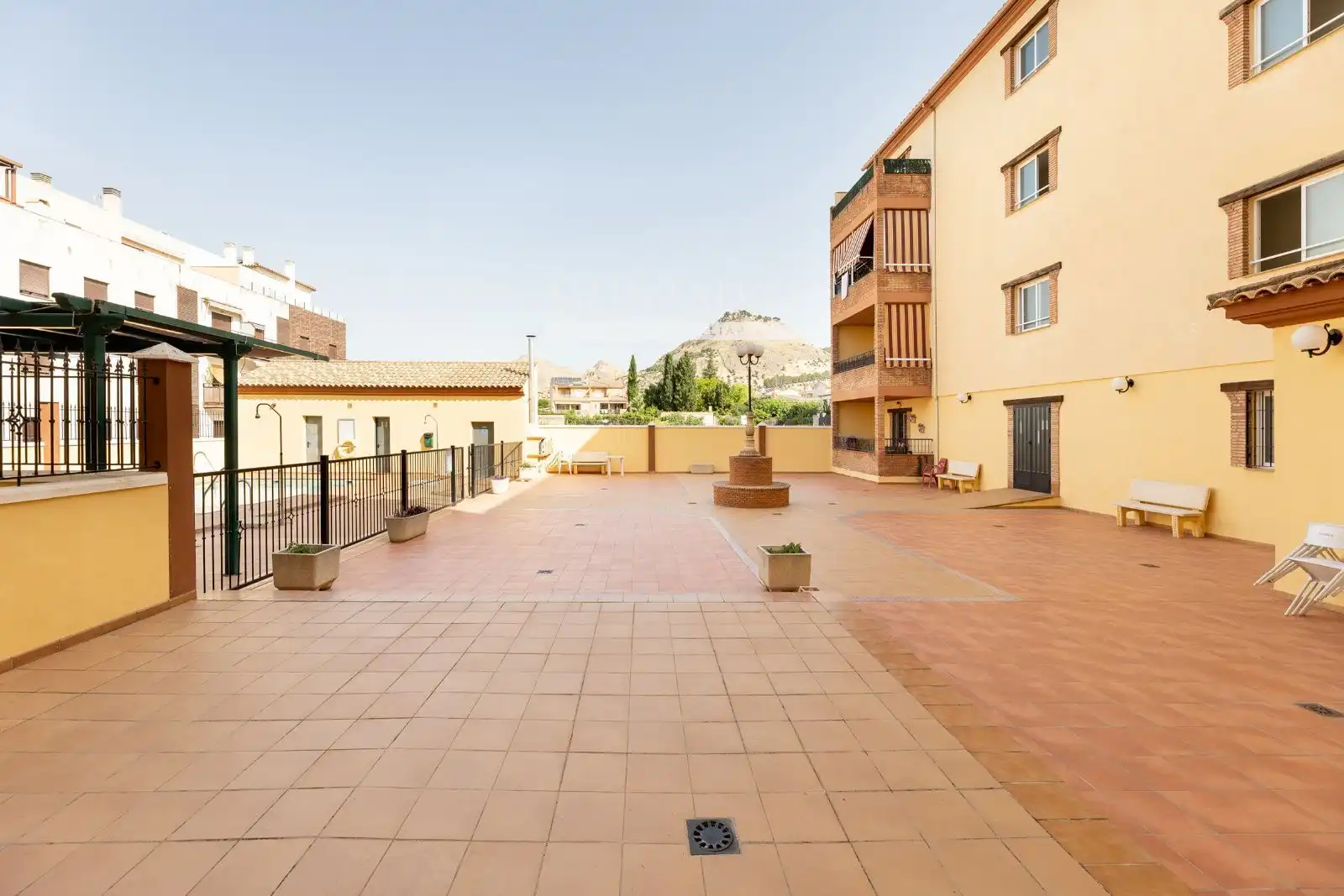 Exterior view of Flat for rent in Atarfe  with Air Conditioner, Terrace and Swimming Pool