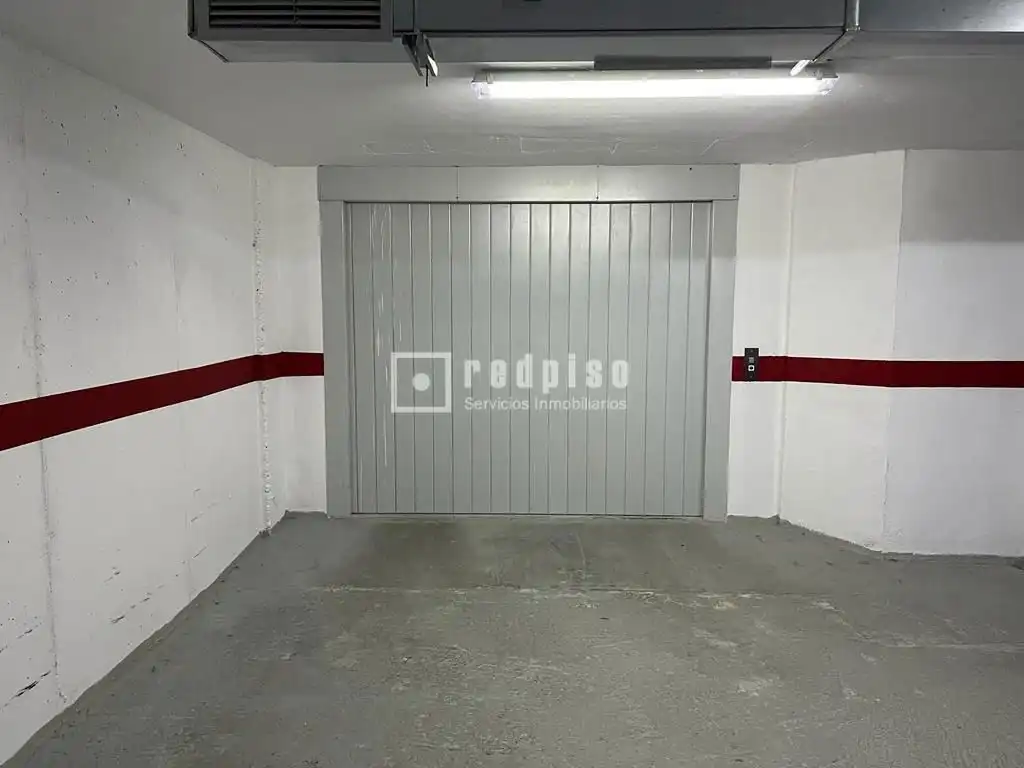 Parking of Garage for rent in Madrid