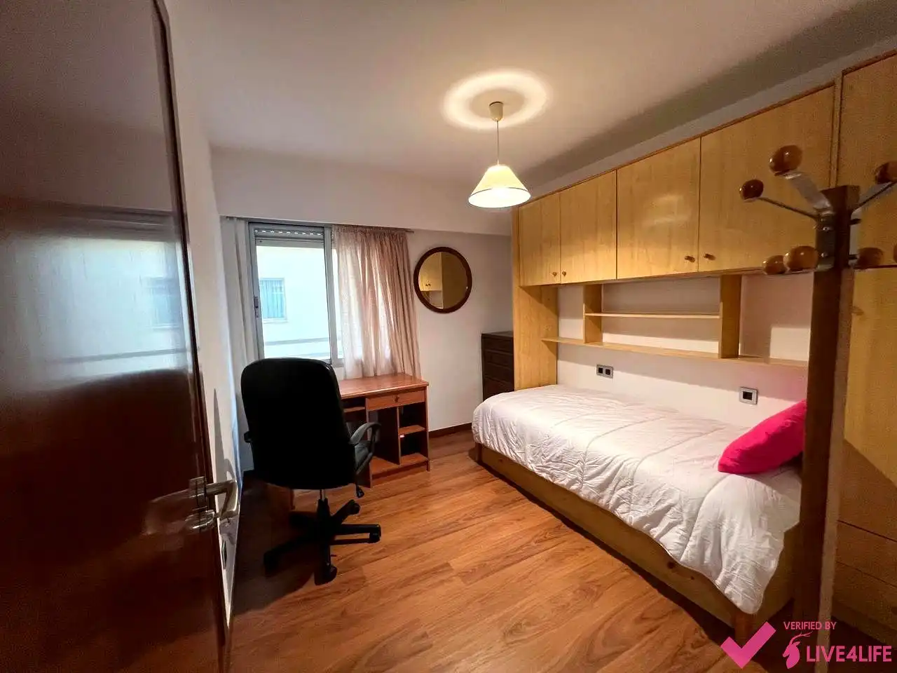 Bedroom of Flat for rent in Valencia  with Air Conditioner, Parquet flooring and Furnished