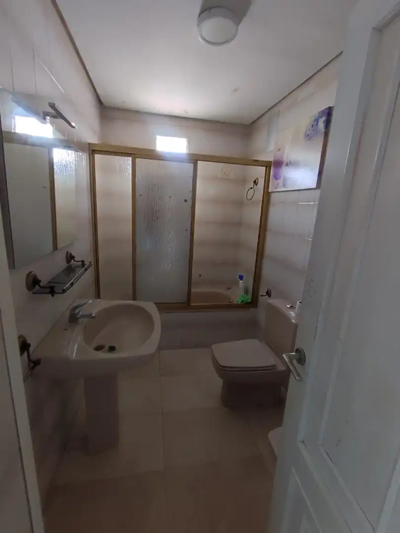 Baño de Piso en venta en Plasencia con Aire acondicionado y Calefacción
