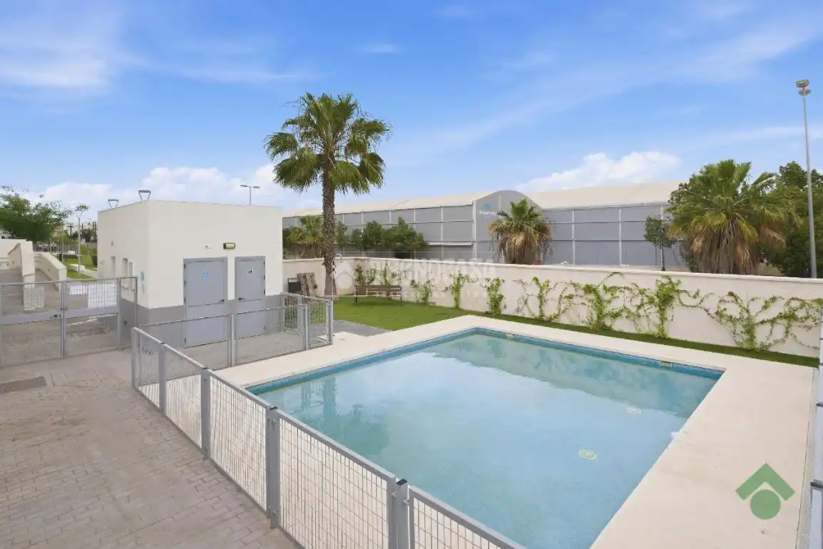Piscina de Pis en venda en Jerez de la Frontera amb Aire condicionat