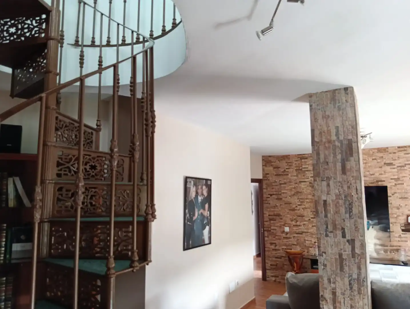 Wohnung zum Verkauf in Yunquera mit Heizung, Terrasse und Ofen