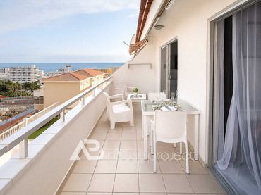 Flat with pool for sale in Pasaje Austria 1