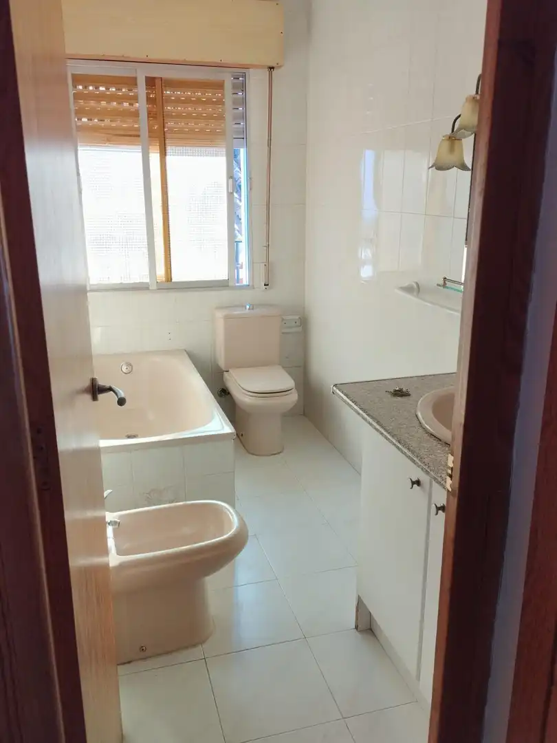 Bathroom of Flat for rent in Villa de Otura, Granada
