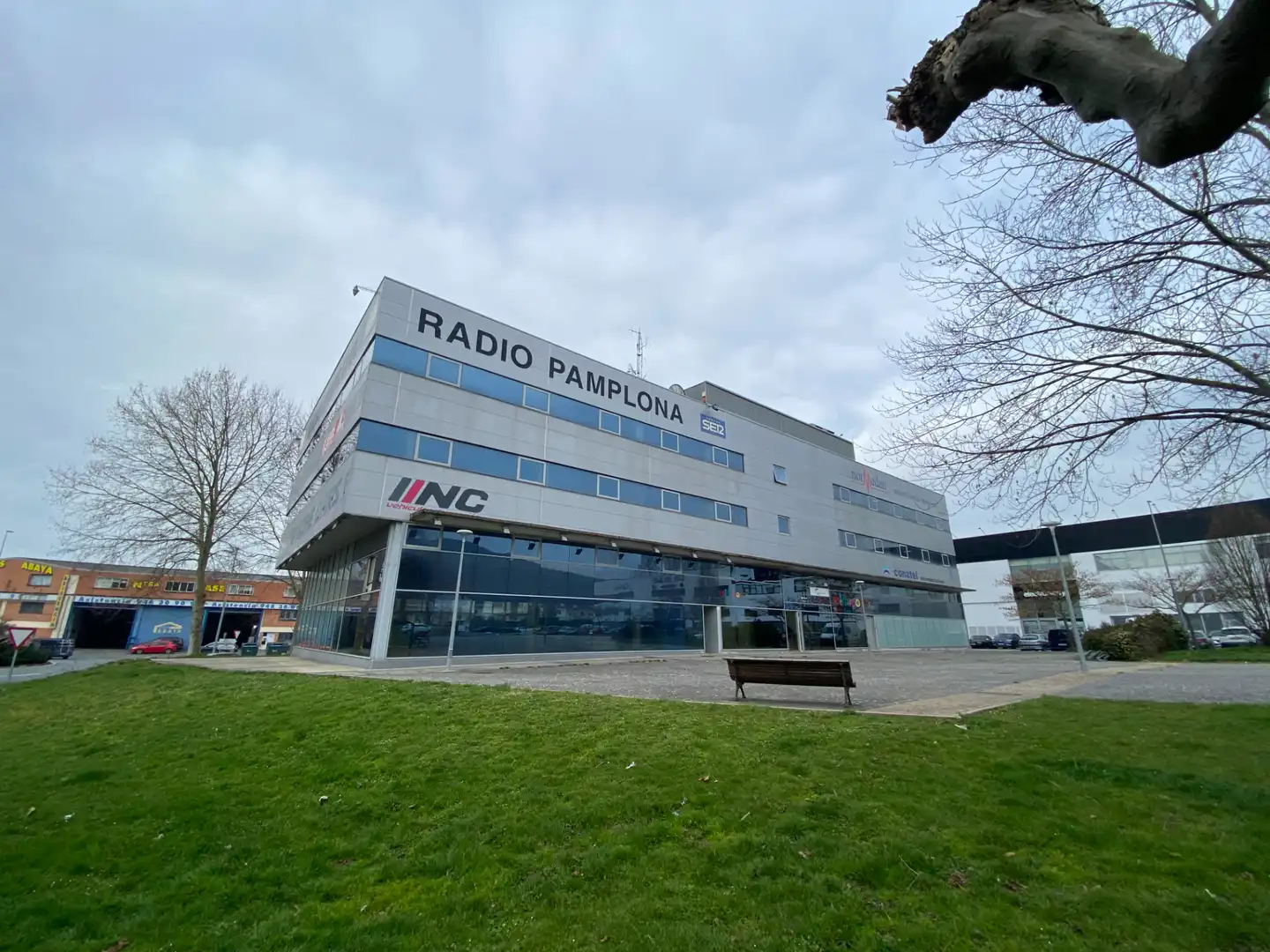 Vista exterior de Oficina en venda en Berrioplano / Berriobeiti amb Aire condicionat, Calefacció i Moblat