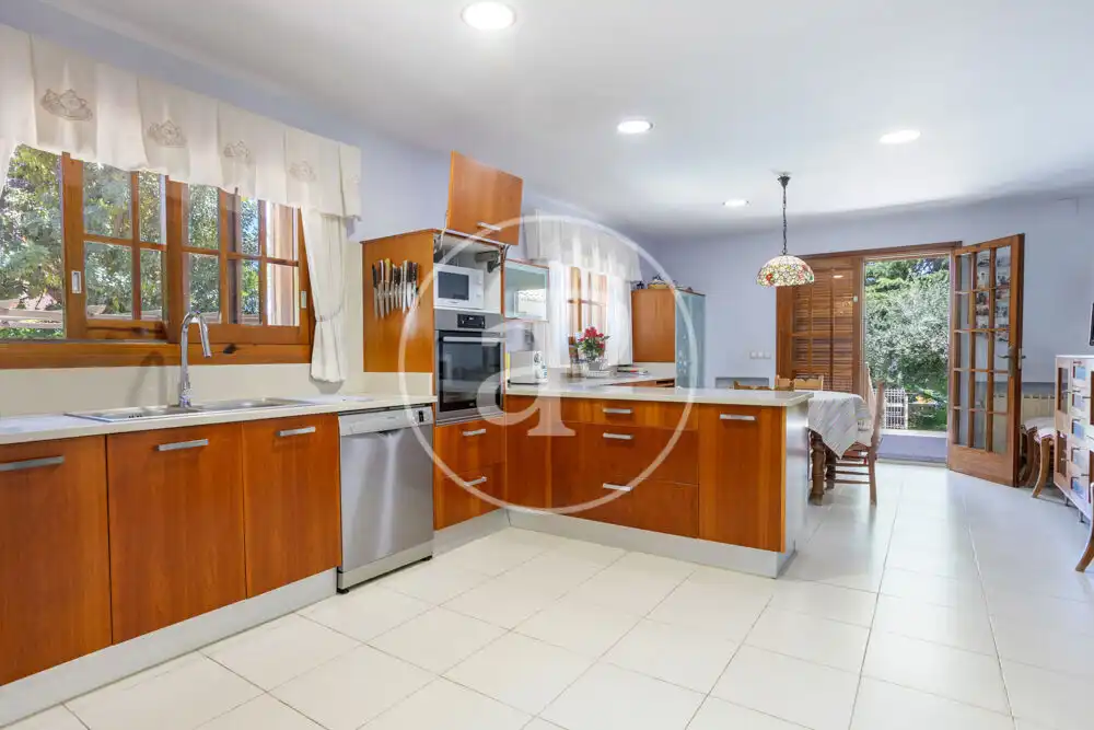 Cocina de Casa o chalet en venta en Paterna con Aire acondicionado, Calefacción y Jardín privado
