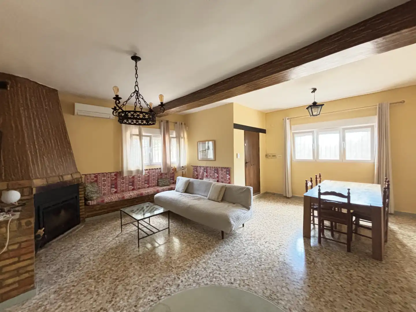 Country house zur Miete in A-6177, 18, Andújar