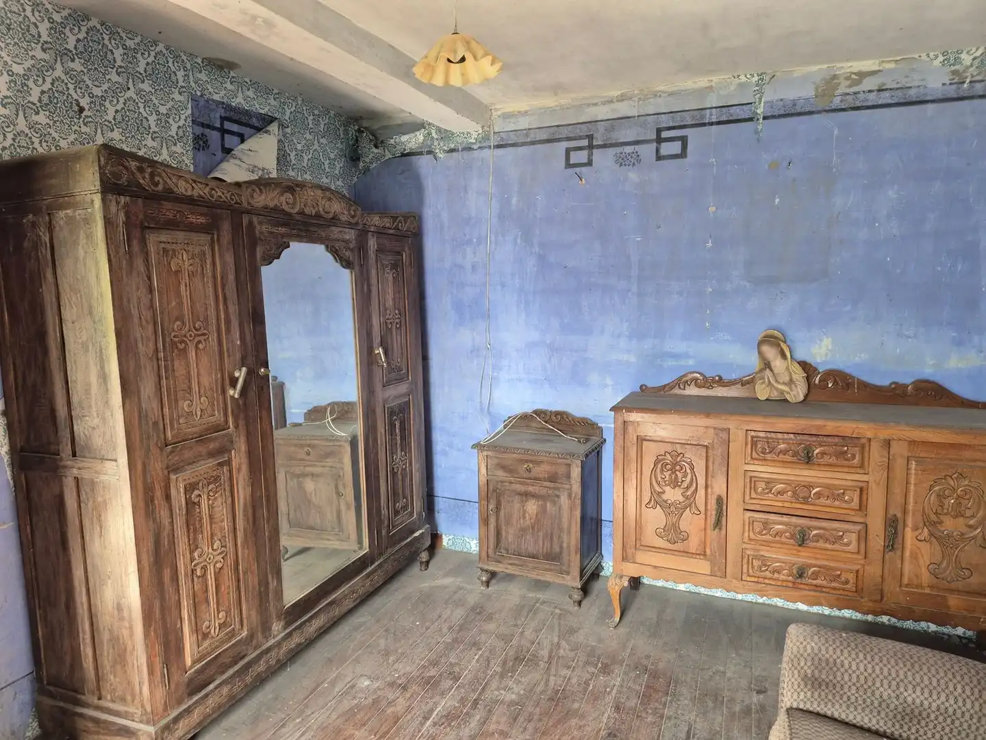 Bedroom of Houses for sale in Nava  with Storage room and Swimming Pool