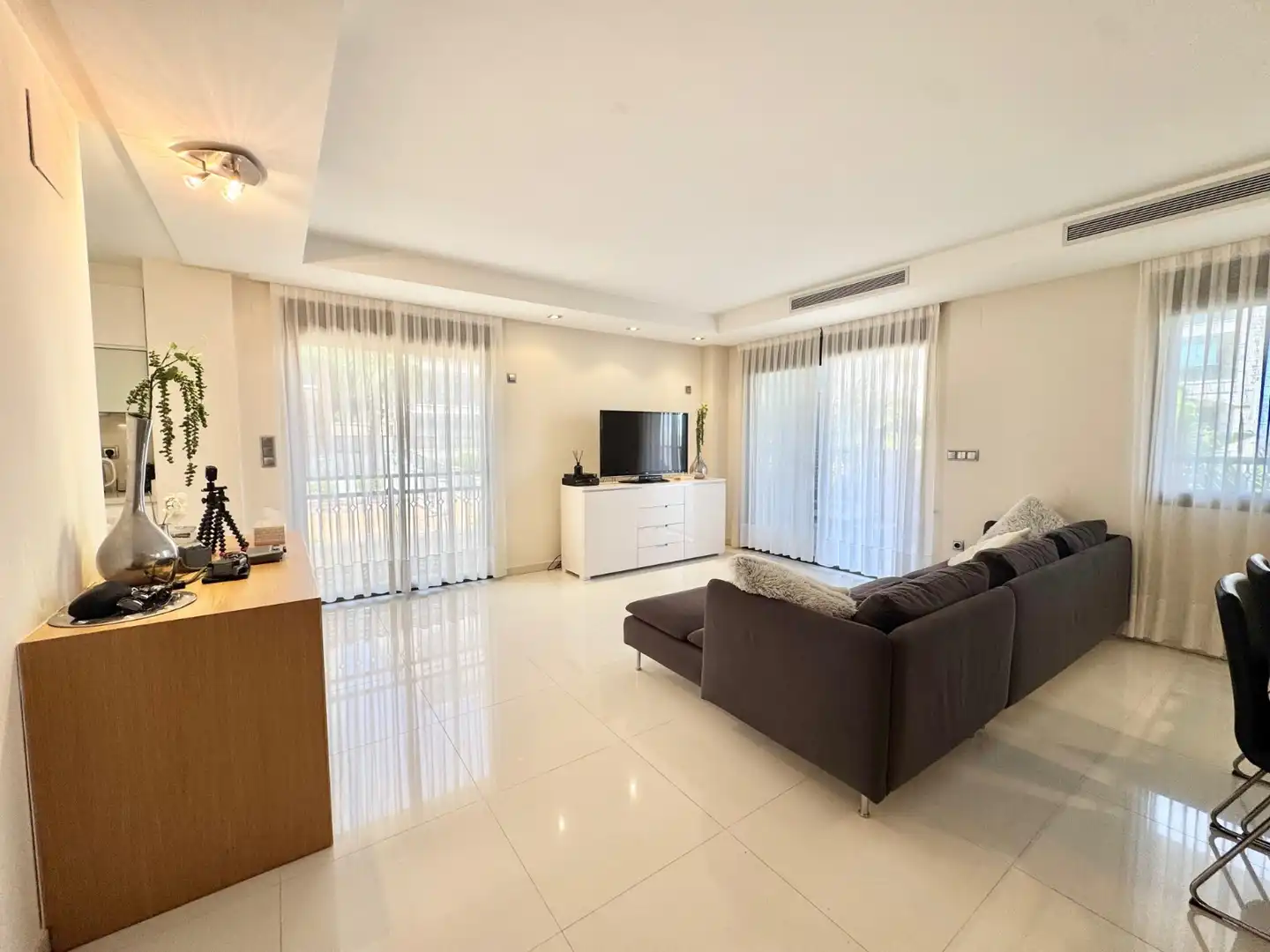 Sala d'estar de Apartament en venda en Guardamar del Segura amb Aire condicionat, Calefacció i Terrassa