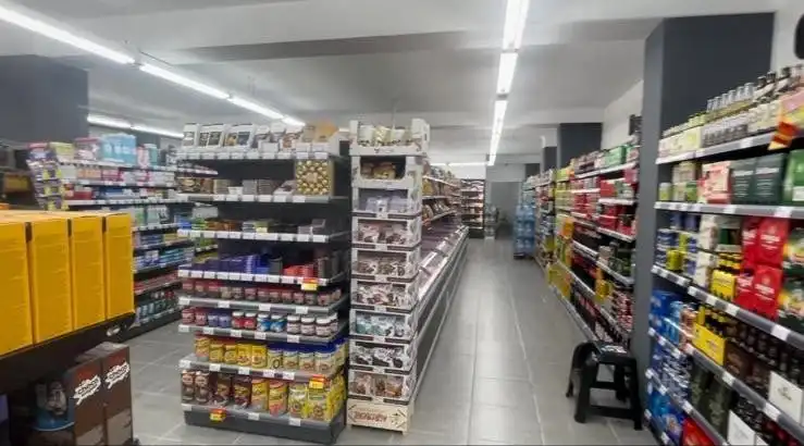 Local en traspaso en Girona con Aire acondicionado, Calefacción y Amueblado