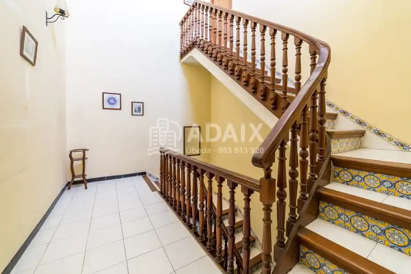 Casa o xalet en venda en Úbeda amb Aire condicionat, Traster i Balcó