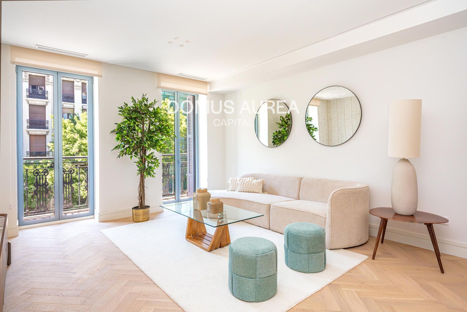 Living room of Flat to rent in  Madrid Capital  with Air Conditioner, Terrace and Swimming Pool
