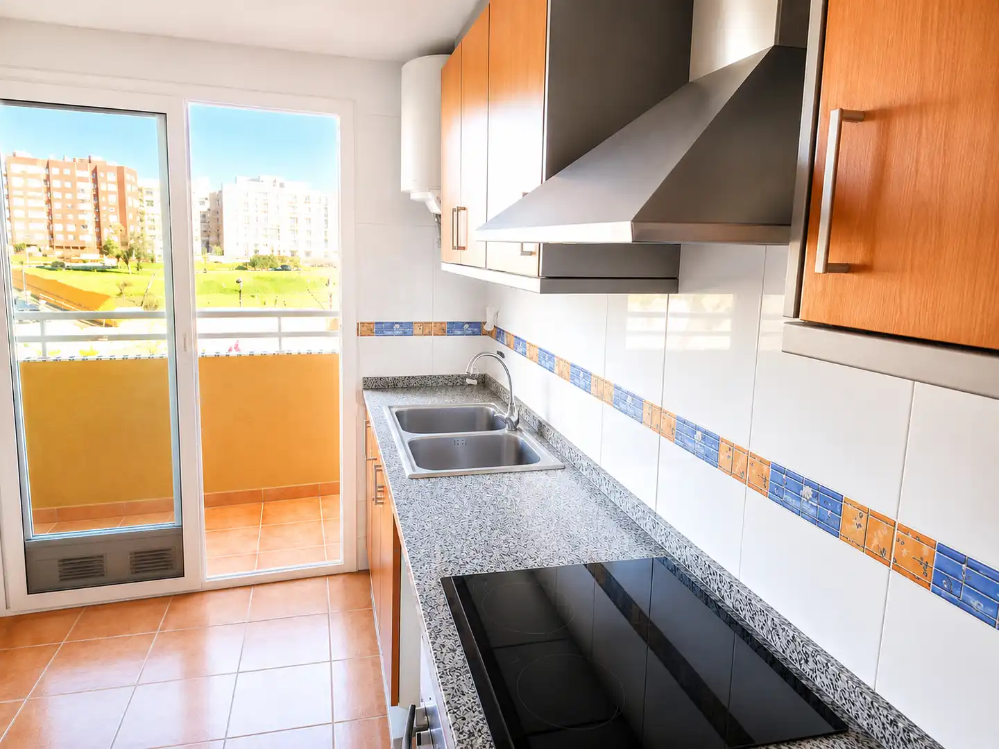 Cocina de Piso en venta en Valencia con Aire acondicionado, Amueblado y Horno