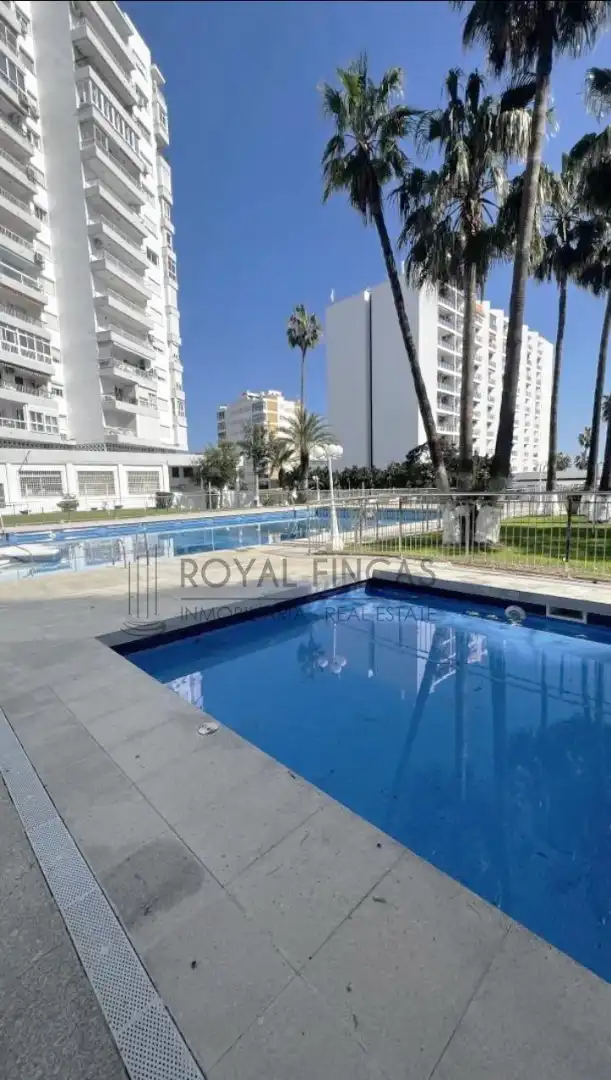 Piscina de Piso en venta en Benalmádena con Aire acondicionado, Amueblado y Balcón