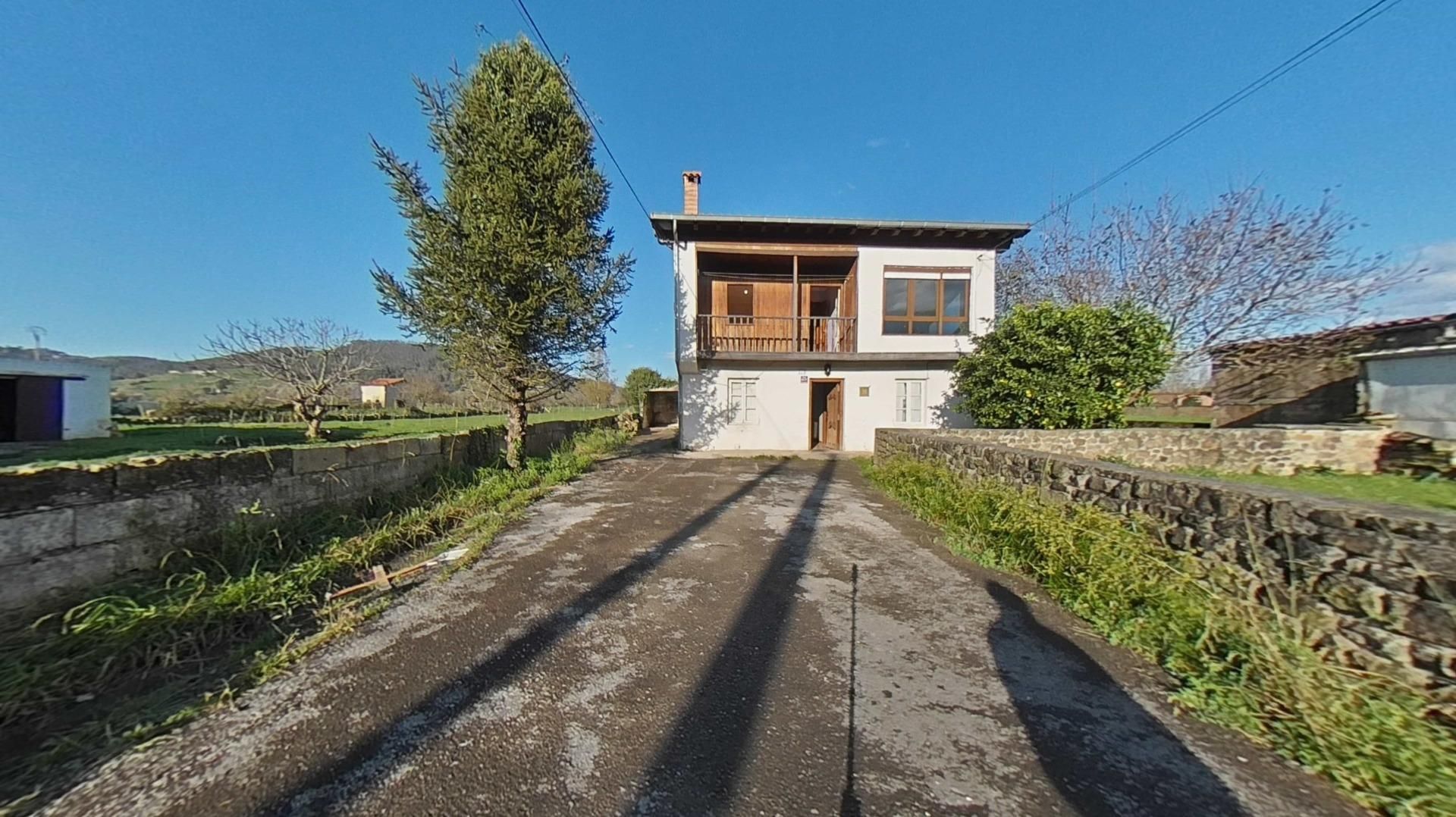 Exterior view of House or chalet for sale in Santa María de Cayón  with Private garden and Balcony