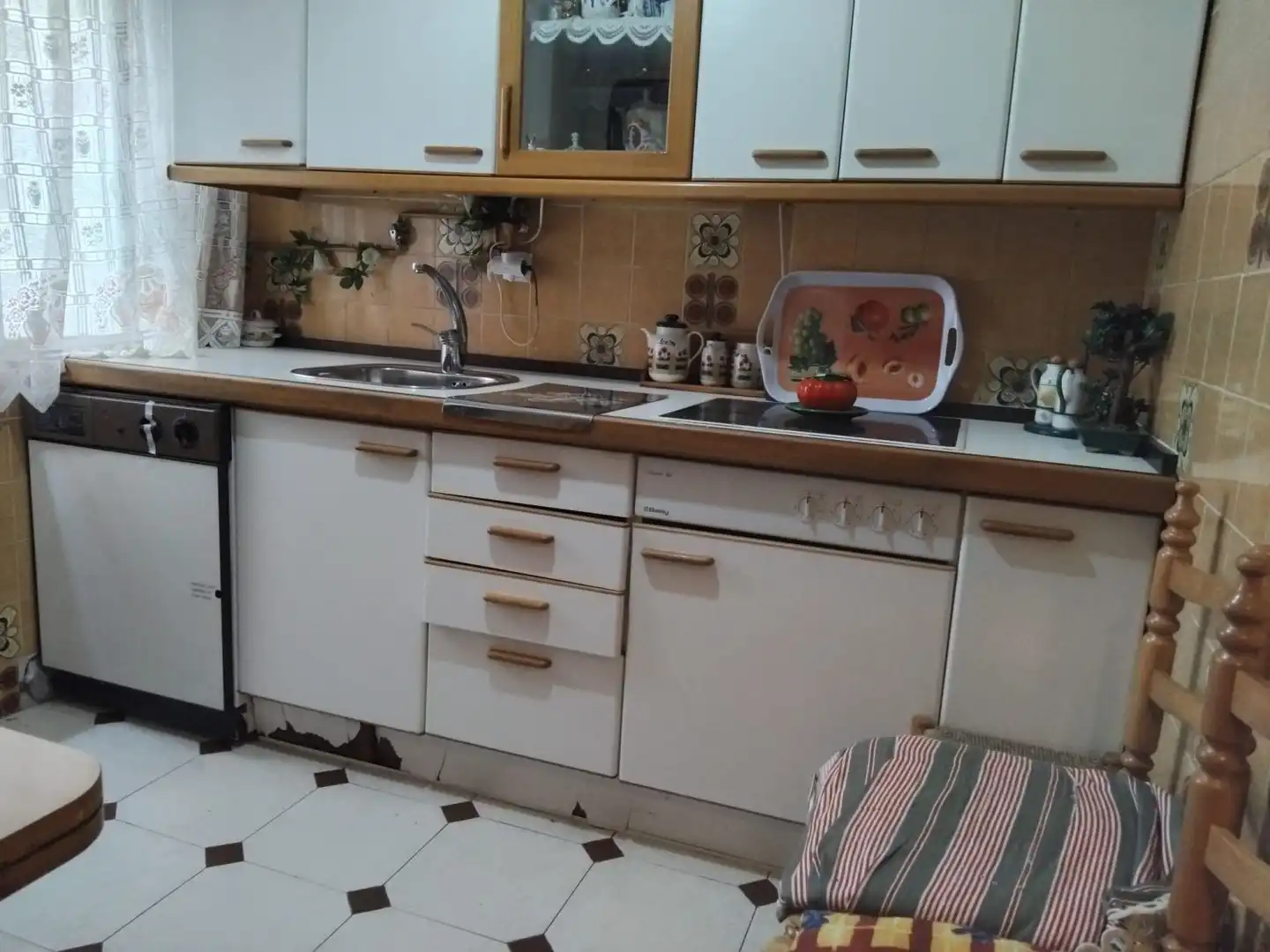 Cuina de Pis en venda en Palencia amb Calefacció, Parquet i Terrassa