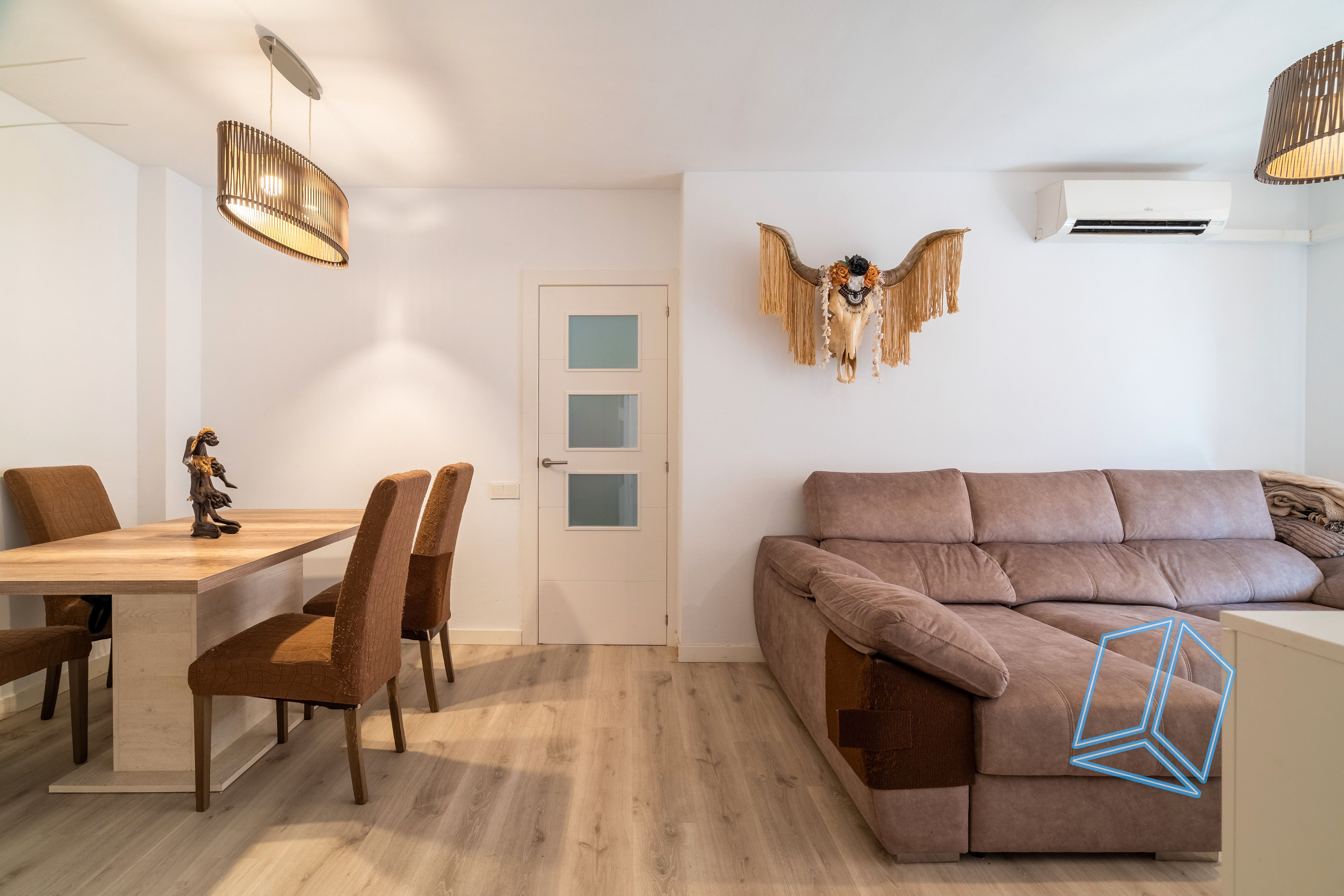 Living room of Flat for sale in Cornellà de Llobregat  with Balcony