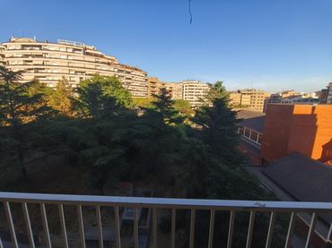 Appartement avec balcon à vendre à Instituts - Universitat