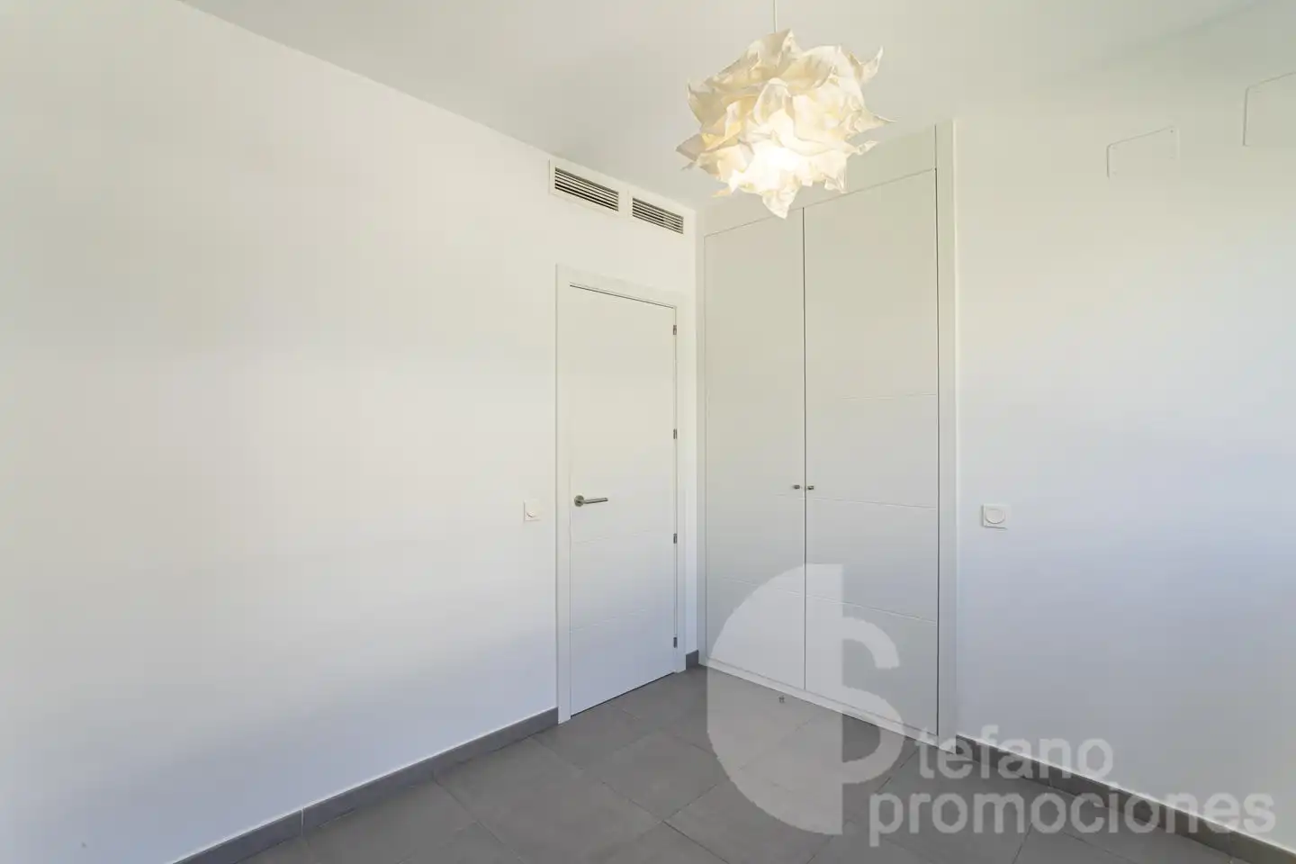 Habitación de Casa adosada en venta en Málaga con Aire acondicionado, Calefacción y Jardín privado