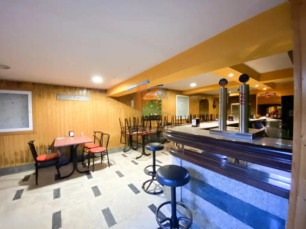 Local en venta en Santiago de Compostela 