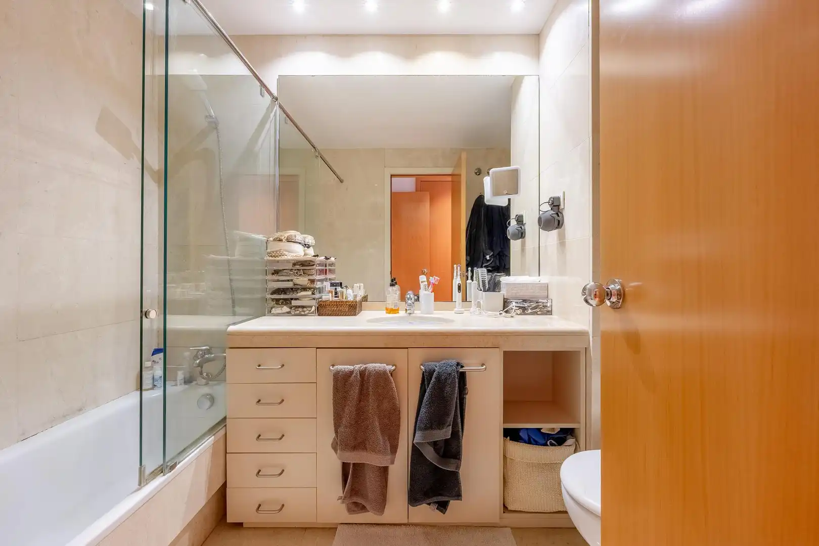 Baño de Piso en venta en Barcelona con Calefacción y Terraza