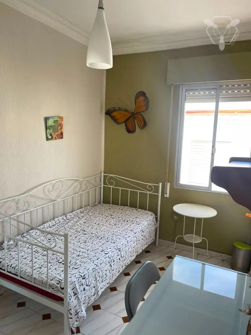 Habitación de Piso en venta en Huelva con Aire acondicionado y Amueblado