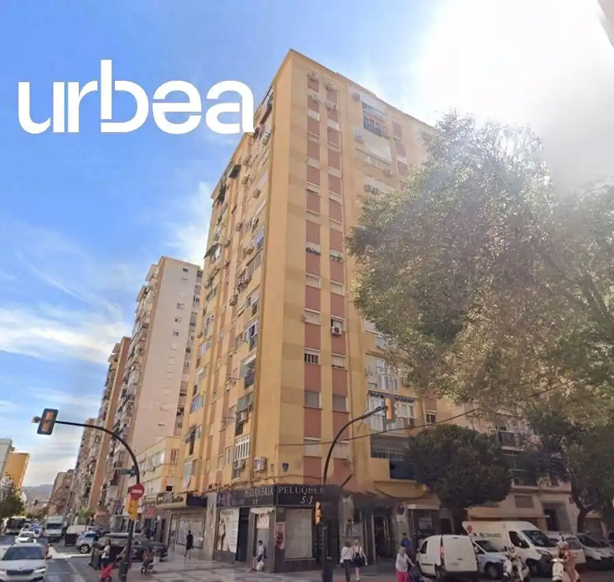 Vista exterior de Pis en venda en Málaga amb Balcó