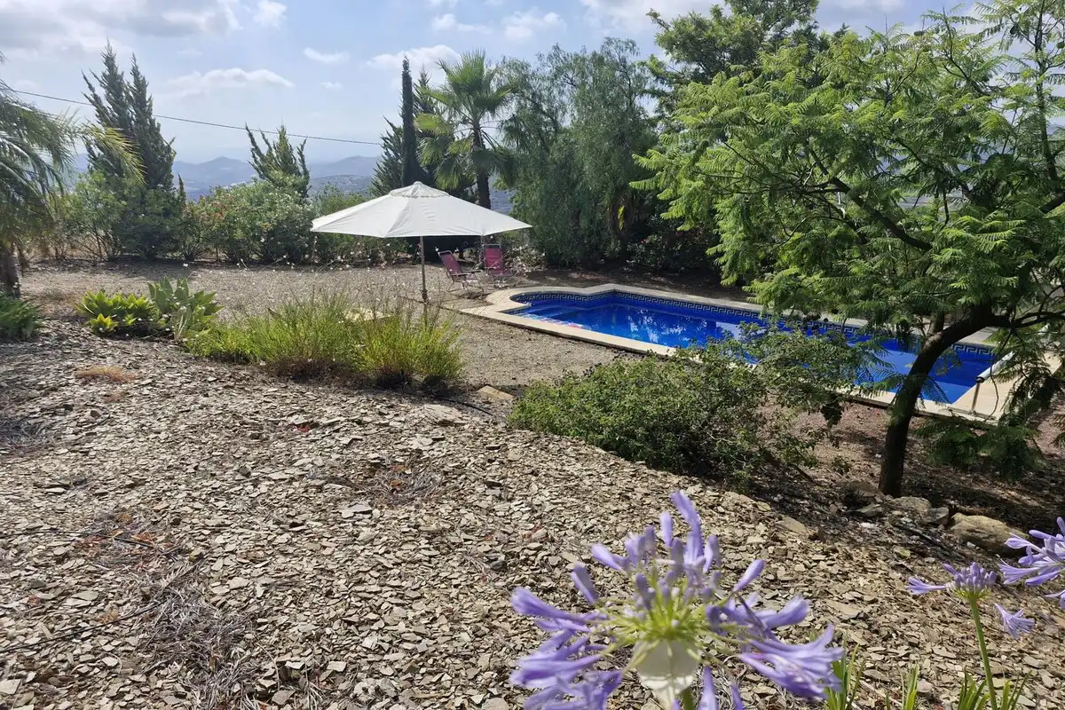Jardí de Finca rústica en venda en Tolox amb Jardí privat, Terrassa i Piscina