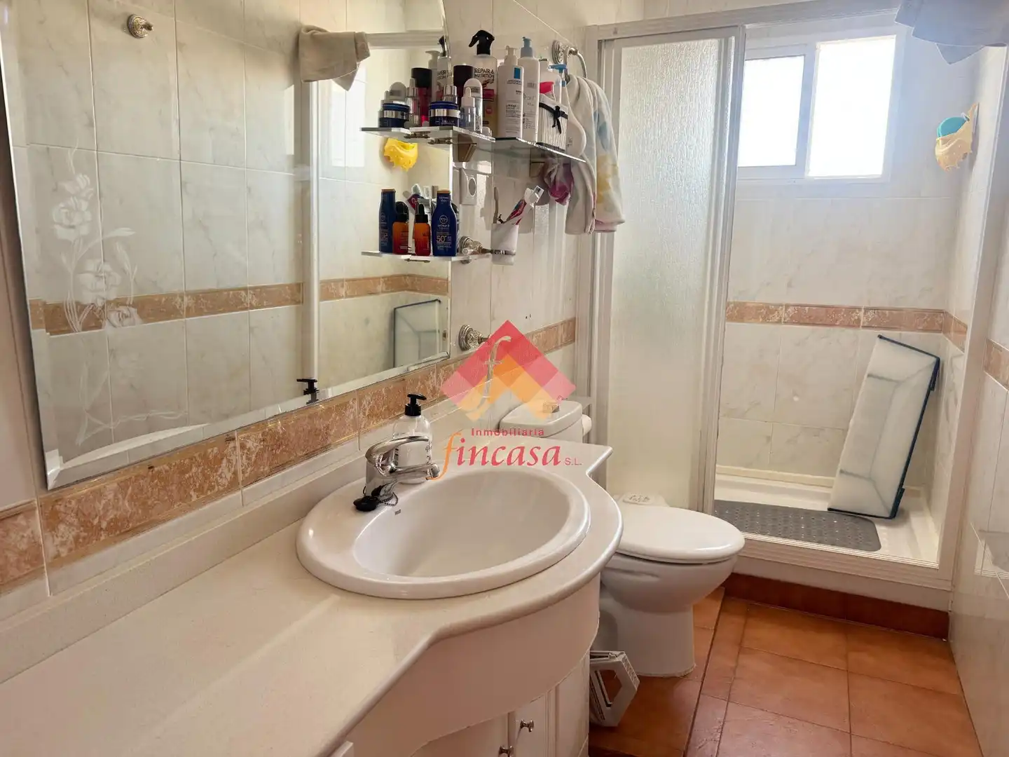 Baño de Piso en venta en Ronda con Calefacción y Terraza