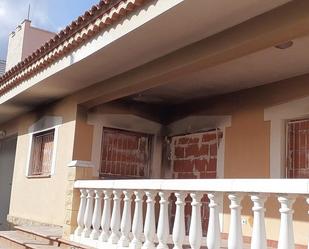 Vista exterior de Casa o xalet en venda en Mont-roig del Camp amb Jardí privat, Terrassa i Traster