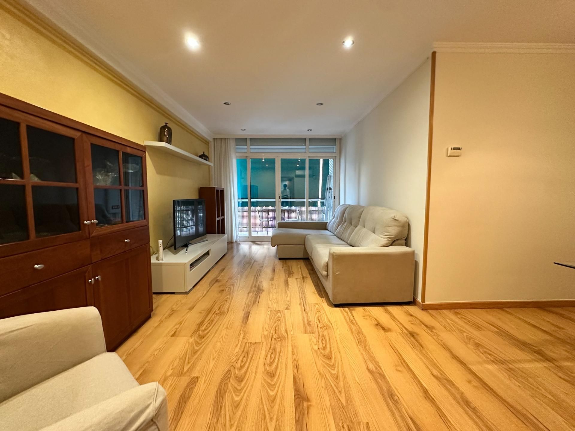Living room of Flat to rent in  Barcelona Capital  with Heating, Parquet flooring and Terrace